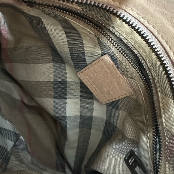 Burberry Vintage Whisper Pink Leather Crossbody Bag - Picture 10 of 14